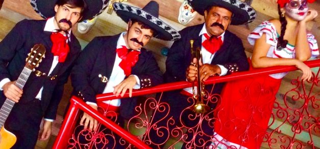 La Frontera realiza happy hour especial com grupo Los Capotes Hermanos