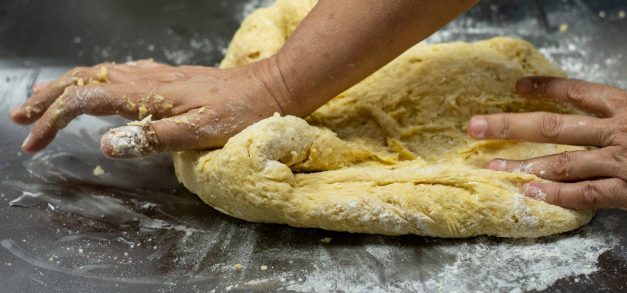 Escola de Gastronomia Social oferta 520 vagas em cursos livres gratuitos